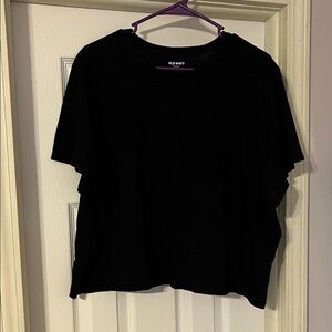 2/$10 Old Navy Women's Classic Black Crop Short Sleeve Tee